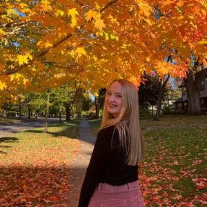 Meet your Posher, Emma